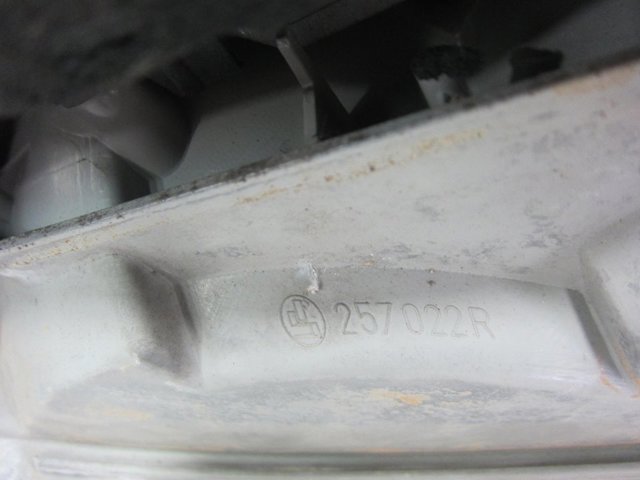 257022R Фонарь задний правый внешний купить Днепр