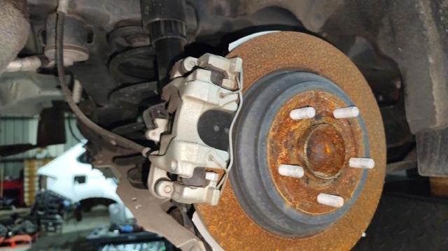 2571536 FORD Суппорт тормозной задний правый купить в Черкассы