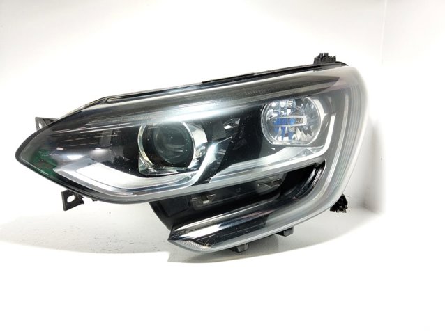 260100141R RENAULT Фара правая купить в Украина