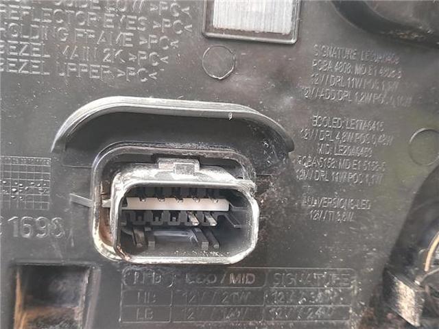RENAULT 260100902R Правая фара в наличии Львов
