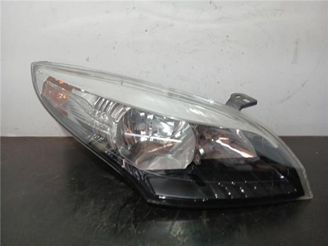 Luz direita 260101032R Renault (RVI)