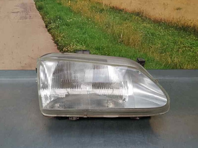 RENAULT 260101792R Фара правая в наличии Ужгород