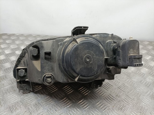 260101792R RENAULT Правая фара купить в Ирпень
