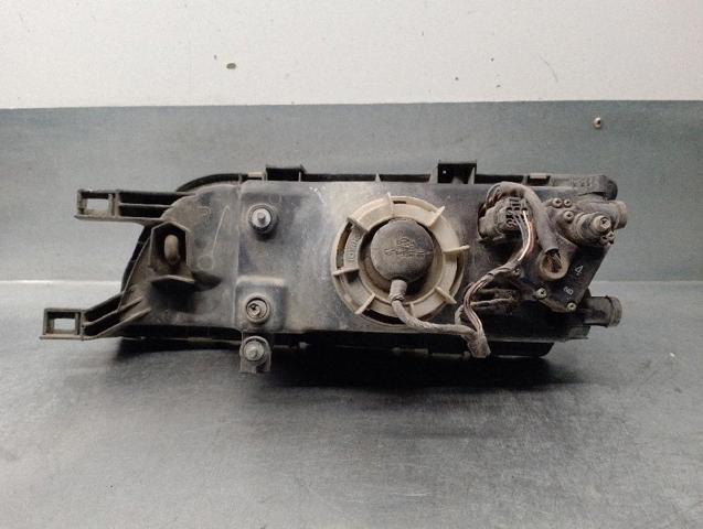 NISSAN 260101N725 Правая фара в наличии Черкассы