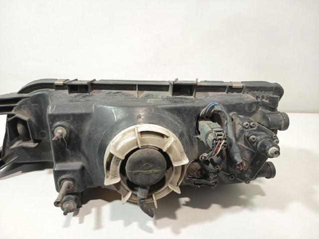 NISSAN 260101N726 Правая фара в наличии Запорожье