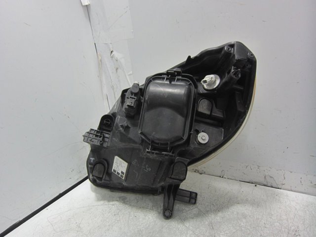 260102647R RENAULT Фара правая купить в Черкассы