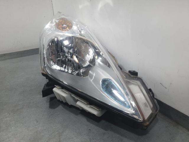 NISSAN 260103NLX Правая фара в наличии Черновцы