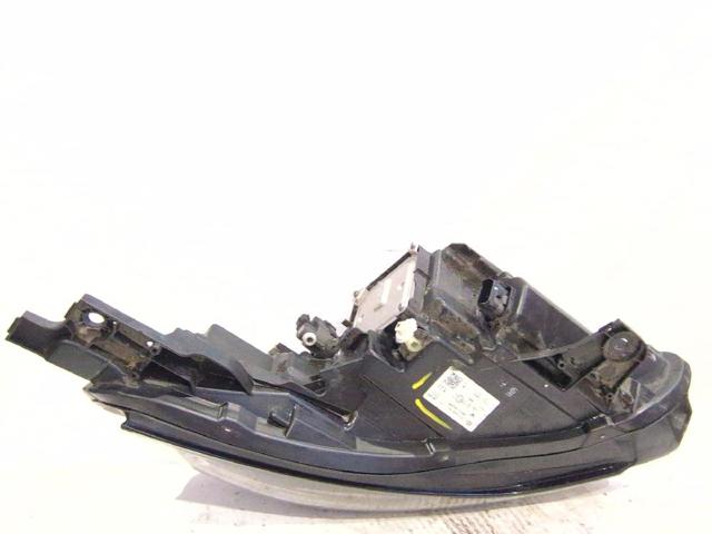 RENAULT 260104525R Правая фара в наличии Украина