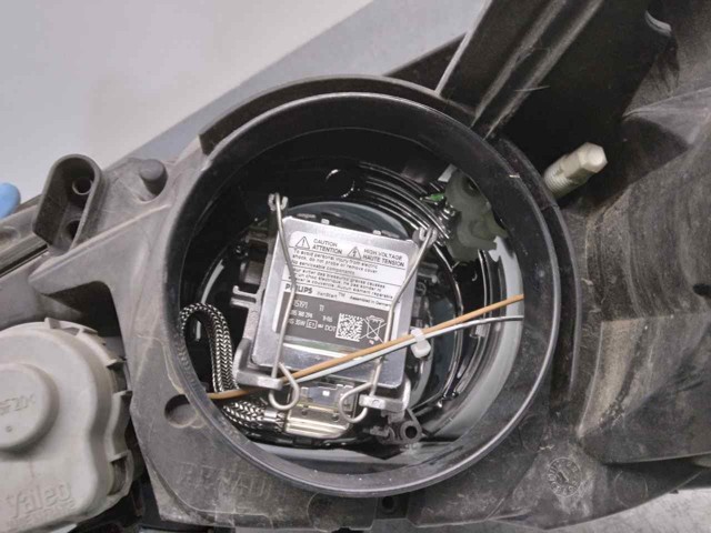 260105345R RENAULT Фара правая купить в Украина