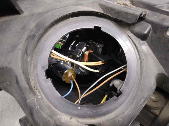 RENAULT 260105345R Правая фара в наличии Каменское