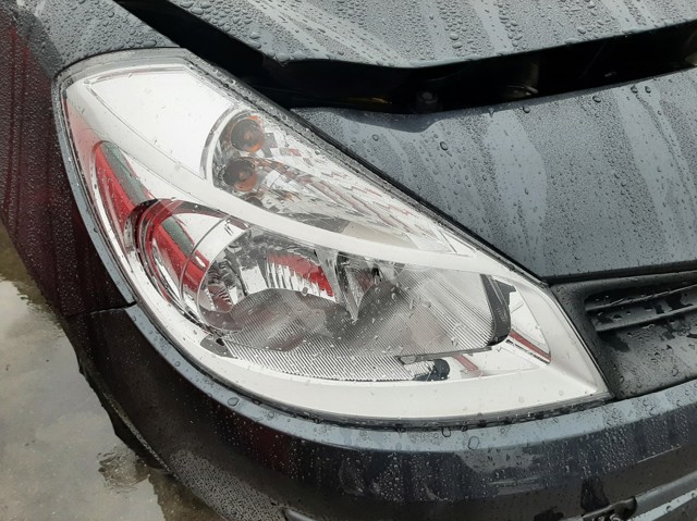 Luz direita 260106858R Renault (RVI)