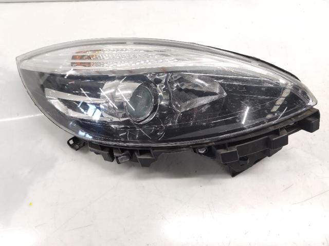 Luz direita 260106928R Renault (RVI)