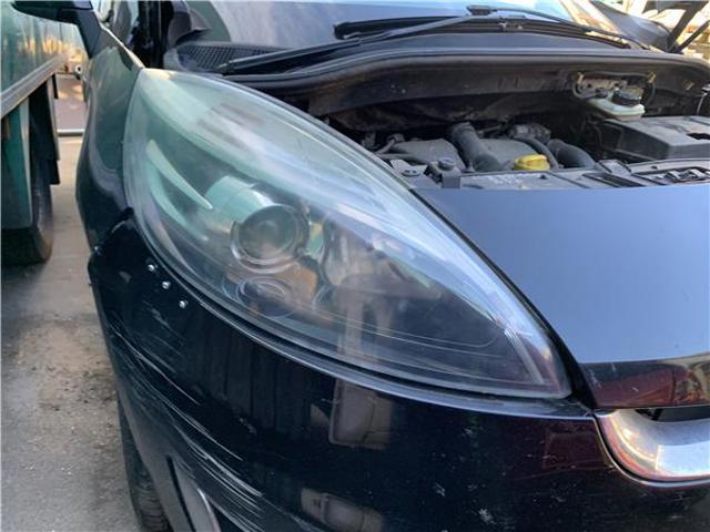260106928R RENAULT Правая фара купить в Одесса