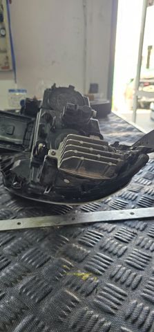 260108478R RENAULT Правая фара купить в Киев