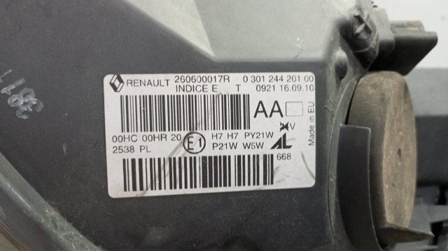 260600017R RENAULT Левая фара купить в Полтава