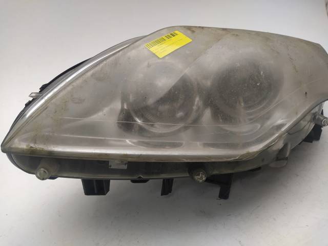 RENAULT 260600033R Левая фара в наличии Ровно