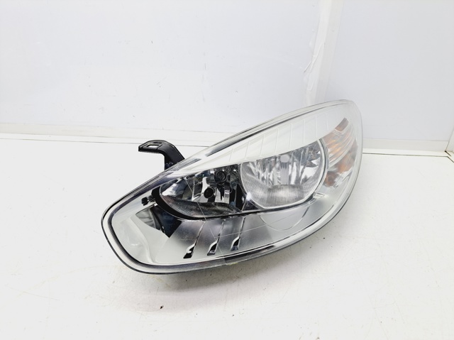 Luz esquerda 260600078R Renault (RVI)