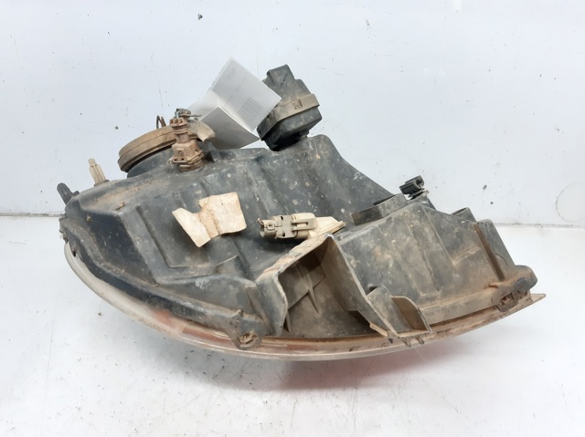 RENAULT 260603883R Левая фара в наличии Чернигов