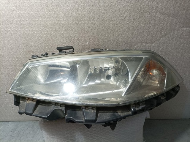 RENAULT 260604235R Левая фара в наличии Чернигов