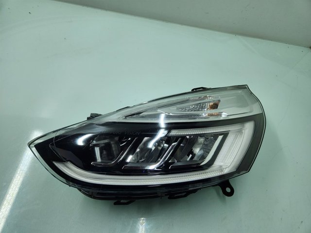 260605046R RENAULT Фара левая купить в Ровно