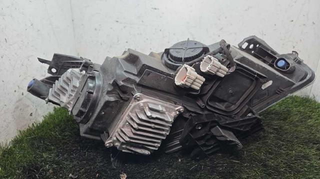 NISSAN 260605DA5B Левая фара в наличии Харьков
