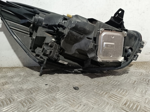 RENAULT 260606098R Левая фара в наличии Черновцы