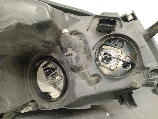 260606760R RENAULT Левая фара купить в Ужгород