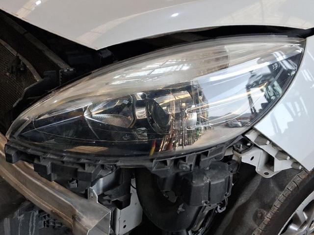260606760R RENAULT Фара левая купить в Николаев