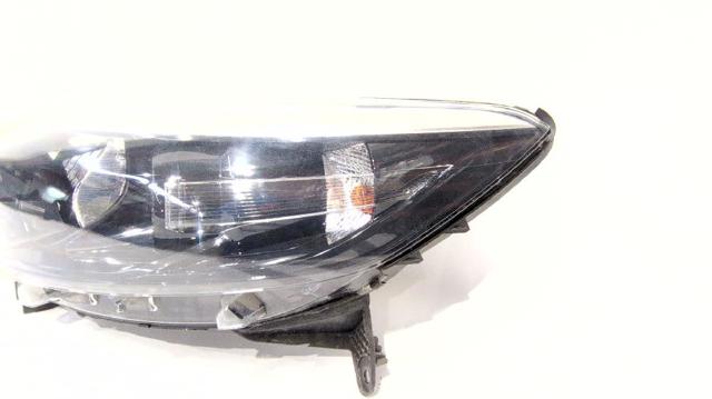 260607817R RENAULT Левая фара купить в Ирпень