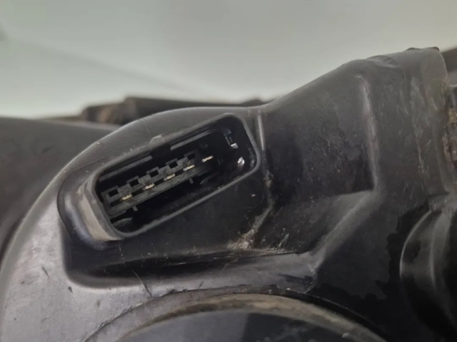 260608764R RENAULT Левая фара купить в Харьков