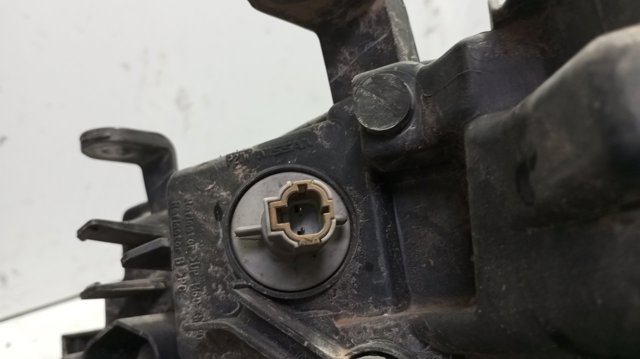 26060EB303 NISSAN Левая фара купить в Кривой Рог