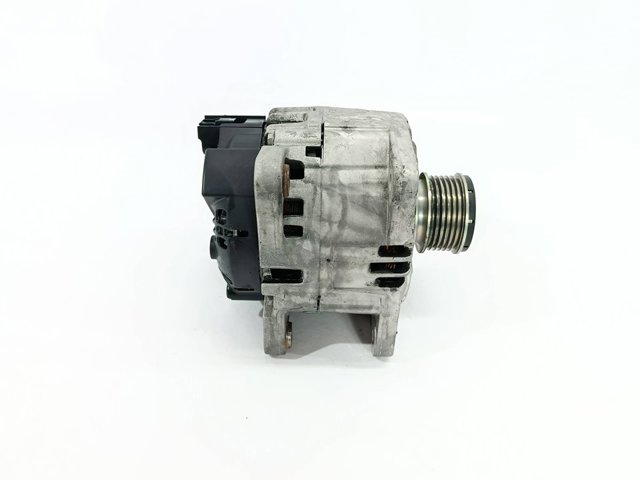 RENAULT 2606272D Генератор в наличии Запорожье