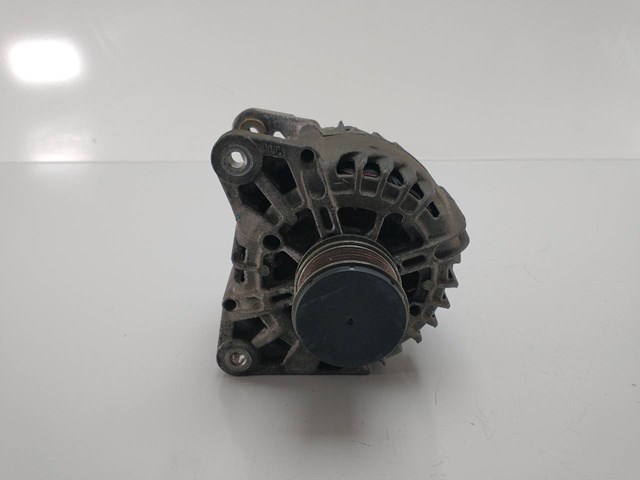 RENAULT 2612718A Генератор в наличии Полтава