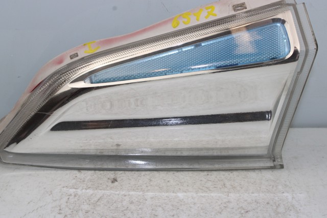 NISSAN 261853NL0A Поворотник левый в наличии Житомир