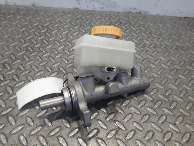 Cilindro mestre do freio 26401AG030 SUBARU