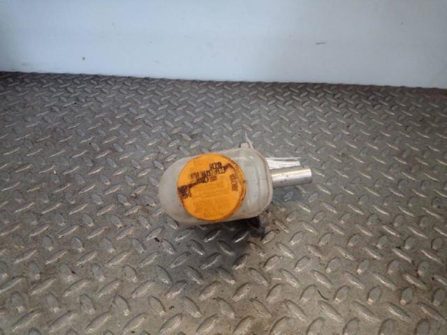 Cilindro mestre do freio 26401AJ000 SUBARU