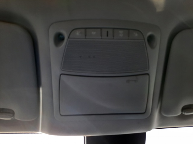 Quebra-luz traseiro de iluminação de salão (de cabina) 264103NA0A Nissan