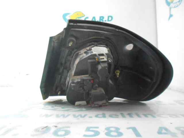 Lanterna traseira esquerda externa 265552F025 Nissan