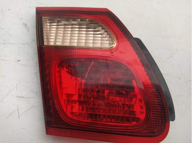 Luz traseira esquerda para Nissan Almera II Hatchback 1.5 QG15 265555M529