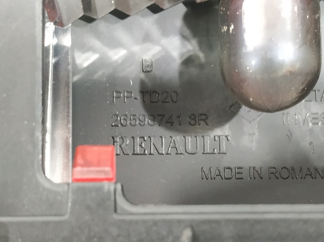 265987418R RENAULT Накладка фонаря заднего купить в Черновцы