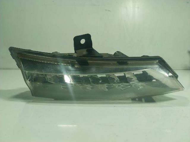 Luzes máximas direitas 266002887R Renault (RVI)