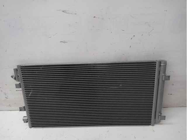 Aquecimento do radiador / ar condicionado para Renault Megane III Sedan 5 p 1.6 16v e85 (110 Hp) K4M858 271159831R
