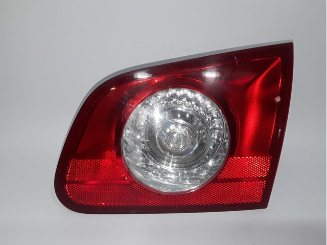 Luz traseira direita para Volkswagen Passat Variant (3C5) (2005-2009) 27448002