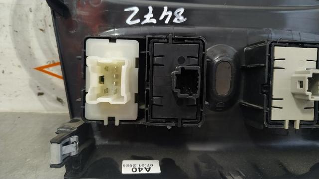 275002137R RENAULT купить в Ирпень