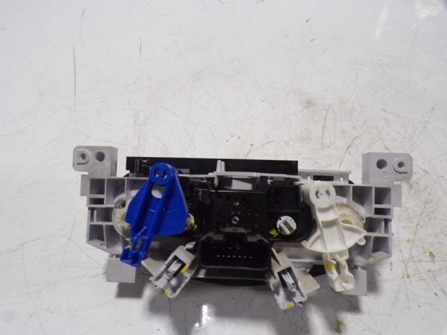 Unidade de controlo dos modos de aquecimento/condicionamento Renault LOGAN 2 L52