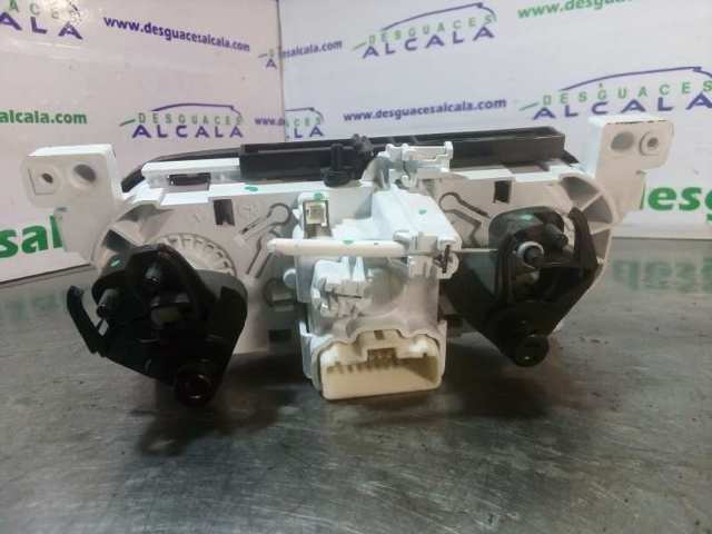 Unidade de controlo dos modos de aquecimento/condicionamento Renault SANDERO 2