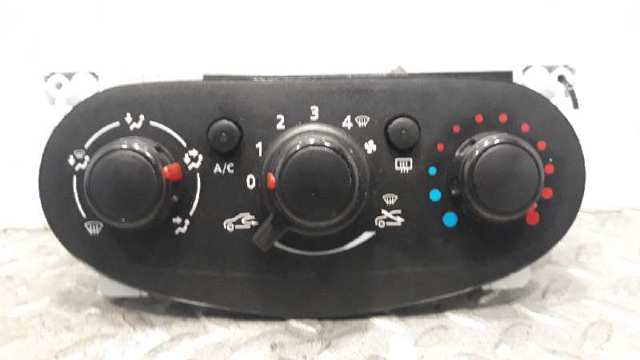 Unidade de controlo dos modos de aquecimento/condicionamento 275106734R Renault (RVI)