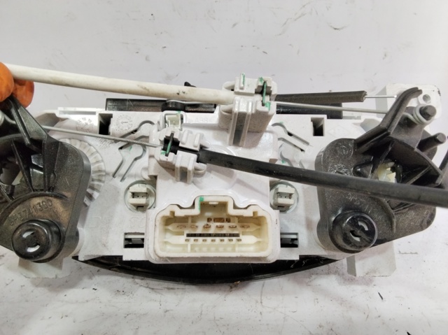 Unidade de controlo dos modos de aquecimento/condicionamento Renault LOGAN 2 L52