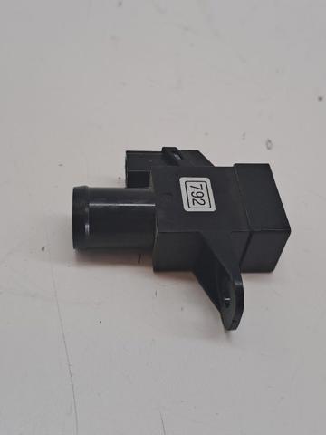 Sensor de temperatura de ar no salão Nissan Navara D23, D23T