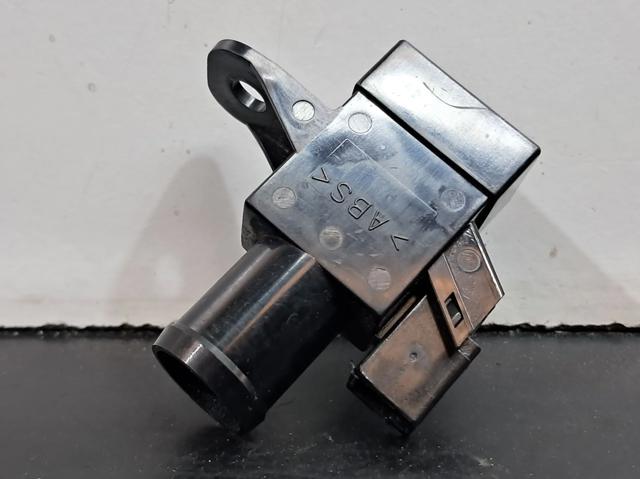Sensor de temperatura de ar no salão Nissan Almera 2 N16